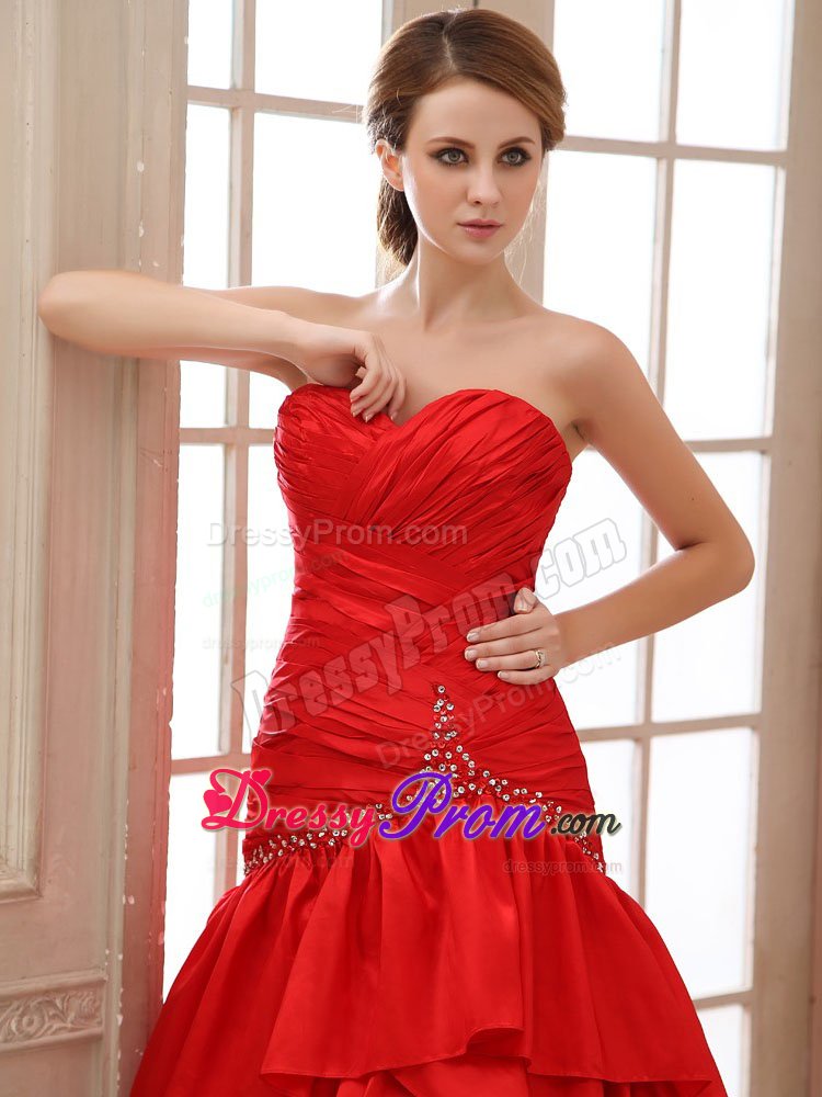 Mermaid Red Beading Taffeta Sweetheart Ruched Junior Prom Dress