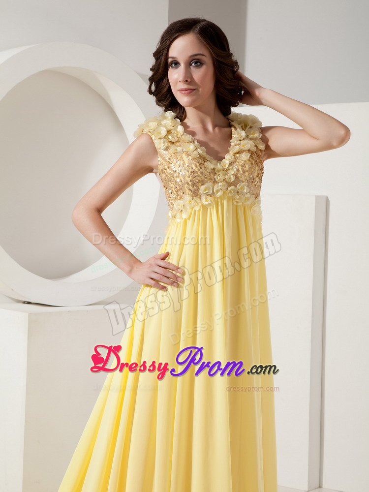 Light Yellow Empire Sequins V-neck End Of Year Socials Dresses