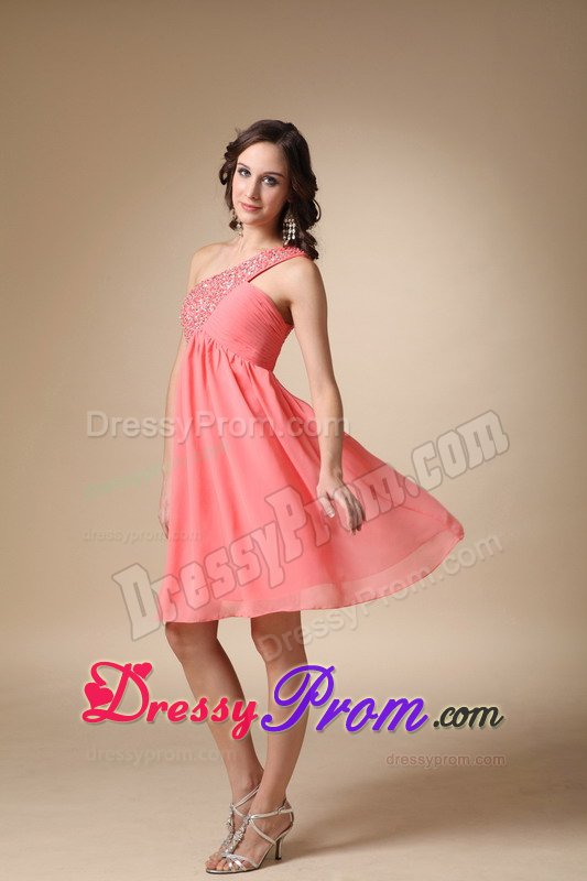 Watermelon Red One Shoulder Knee-length Beading Grad Dresses