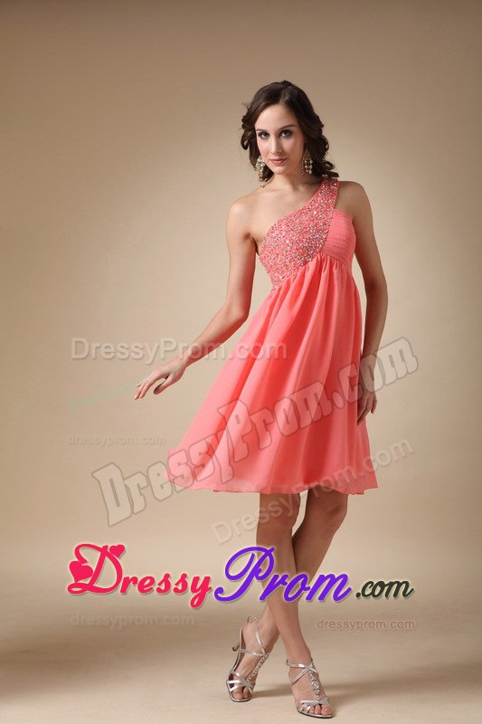 Watermelon Red One Shoulder Knee-length Beading Grad Dresses