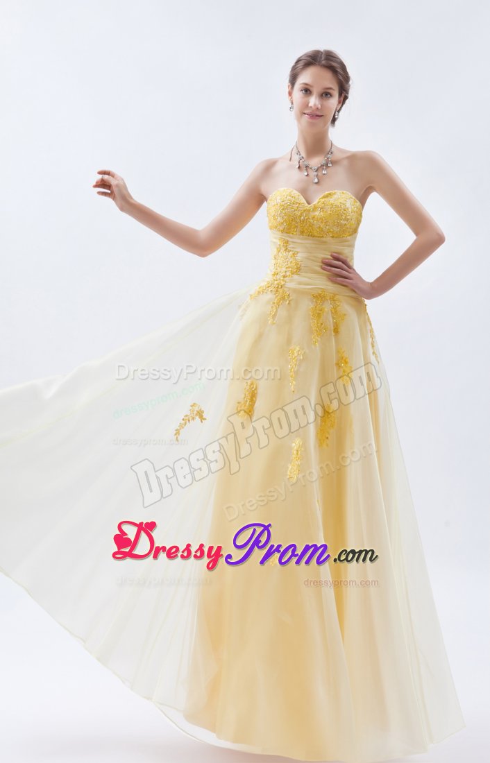 Sweetheart Light Yellow A-line Prom Dress with Beaded Appliques