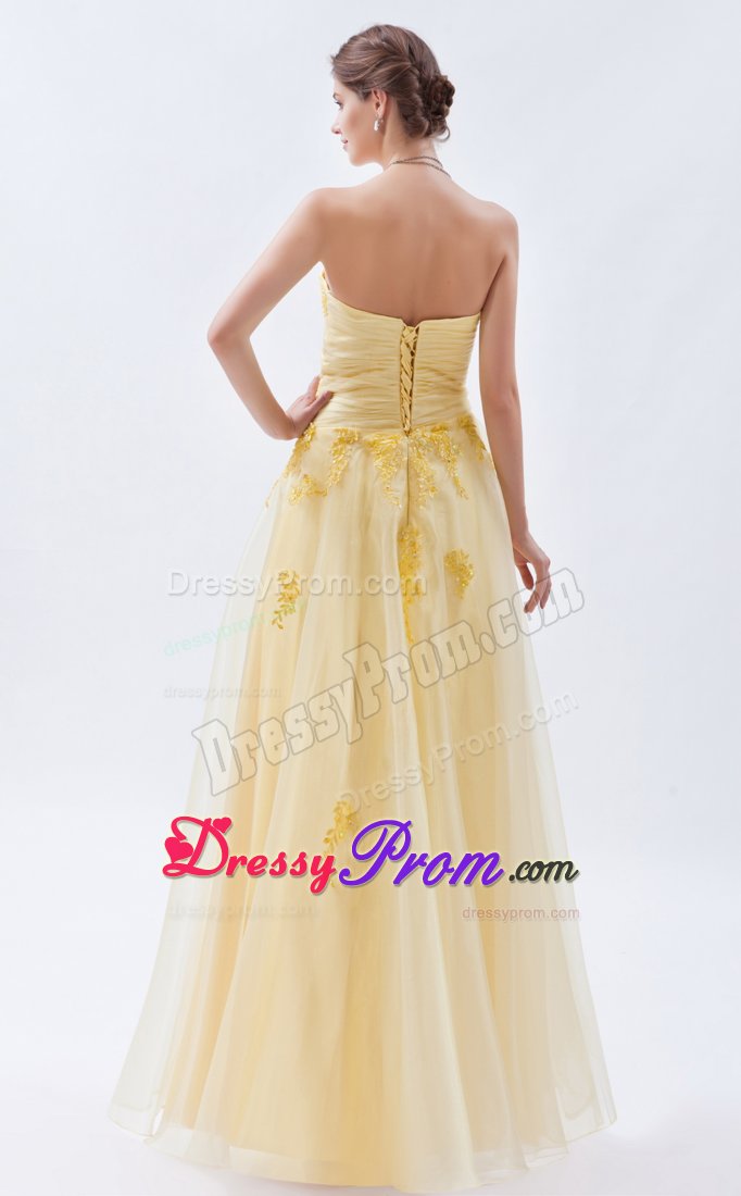 Sweetheart Light Yellow A-line Prom Dress with Beaded Appliques