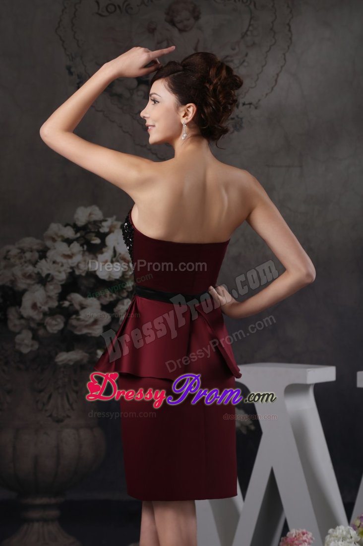 Beaded Mini-length Flouncing Prom Celebrity Dress in Wine Red