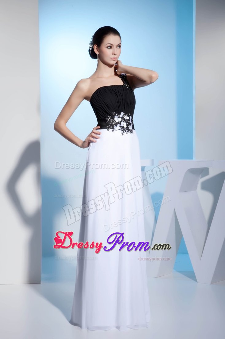 Black and White One Shoulder Appliques Prom Gown Floor-length