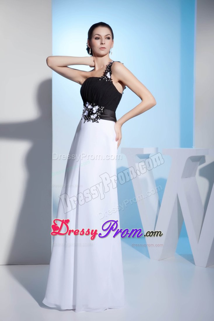 Black and White One Shoulder Appliques Prom Gown Floor-length