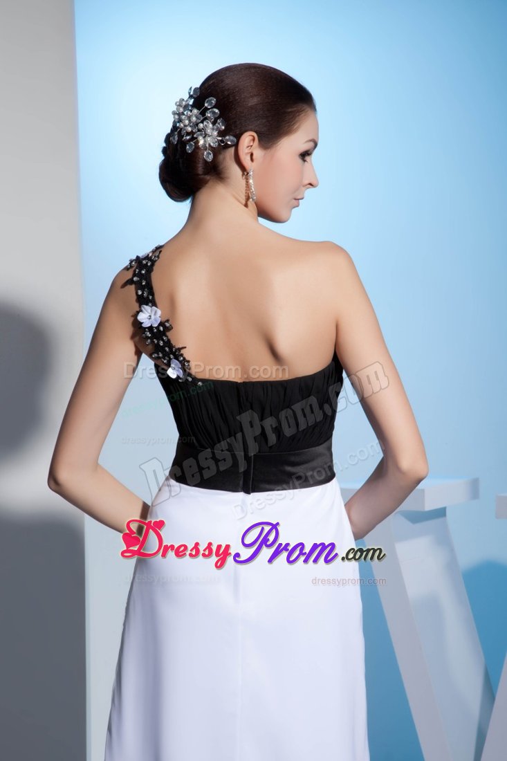 Black and White One Shoulder Appliques Prom Gown Floor-length