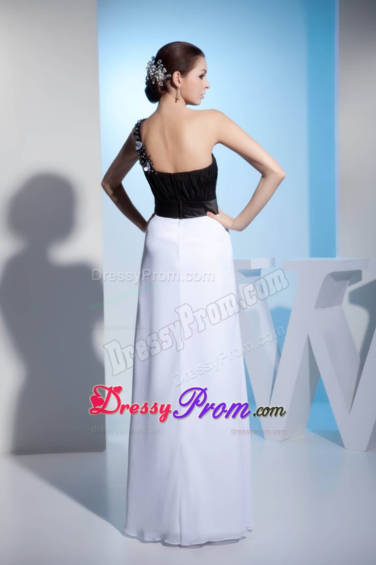 Black and White One Shoulder Appliques Prom Gown Floor-length