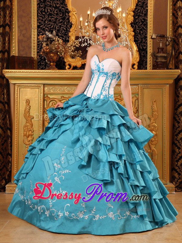 Turquoise and White Quinceanera Gown Dresses with Embroidery