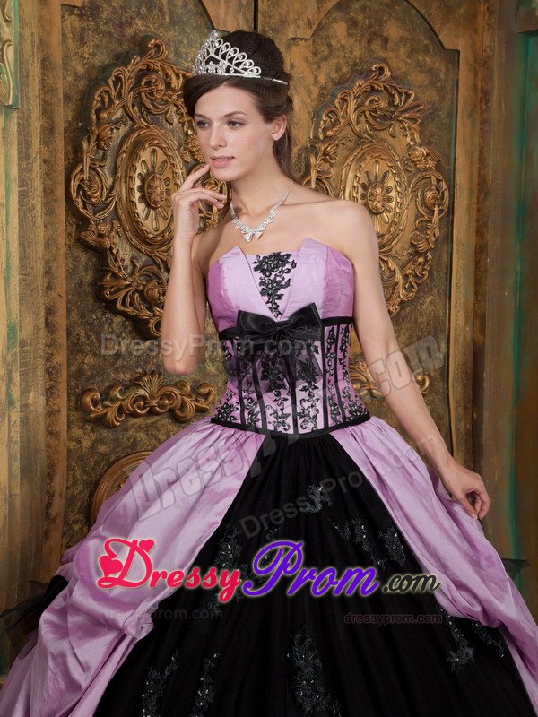 Appliques Bowknots Accent Black and Lilac Quinceanera Dresses