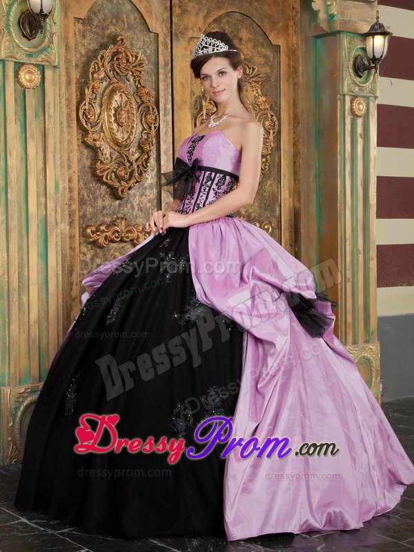 Appliques Bowknots Accent Black and Lilac Quinceanera Dresses
