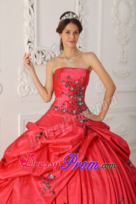 Watsonville CA Red Quinceanera Dress with Appliques and Pick ups