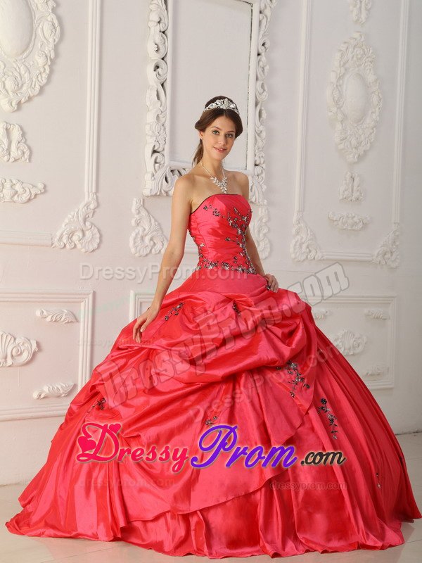 Watsonville CA Red Quinceanera Dress with Appliques and Pick ups