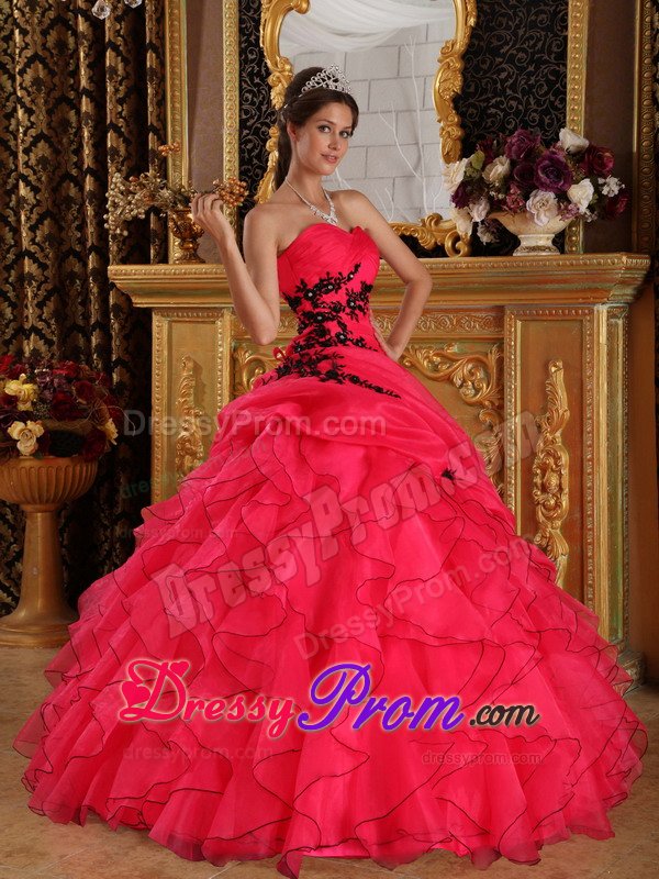 Appliqued and Ruffled Organza Quinceanera Dresses in Coral Red