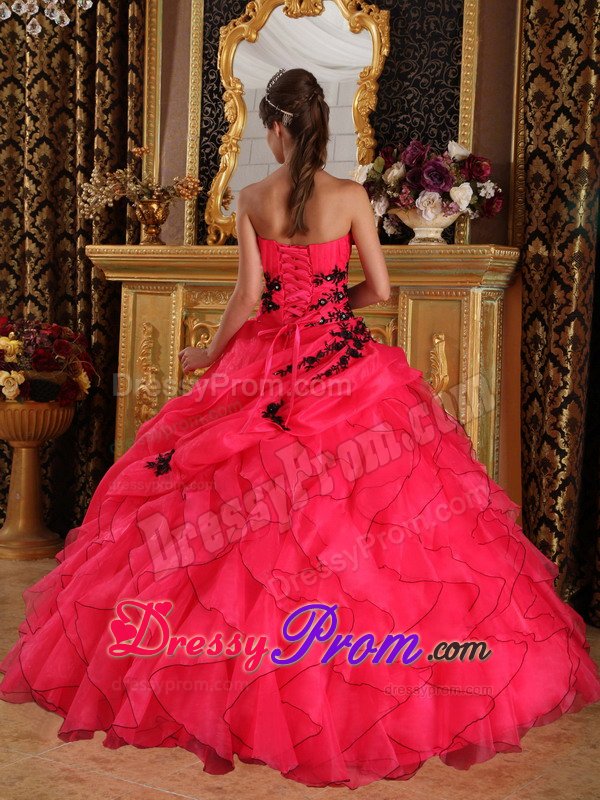 Appliqued and Ruffled Organza Quinceanera Dresses in Coral Red