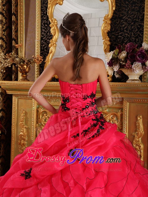 Appliqued and Ruffled Organza Quinceanera Dresses in Coral Red