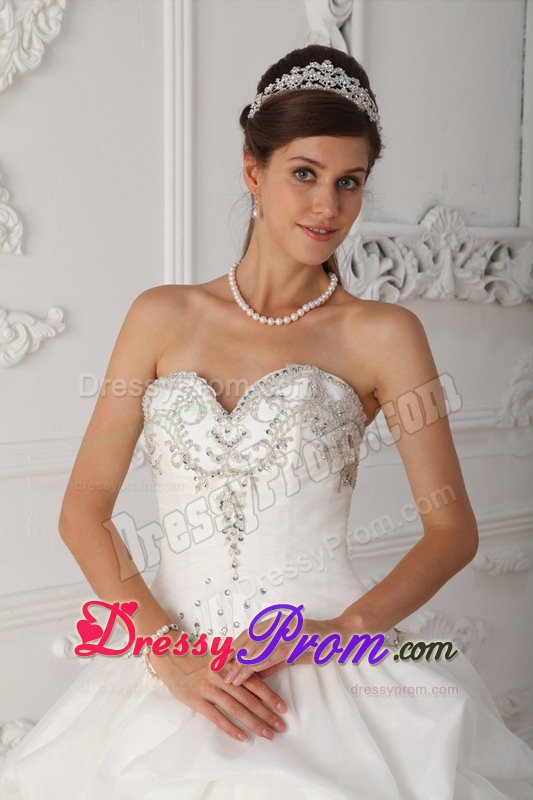 Ruffled Layers White Organza Sweet Sixteen Dresses with Beading