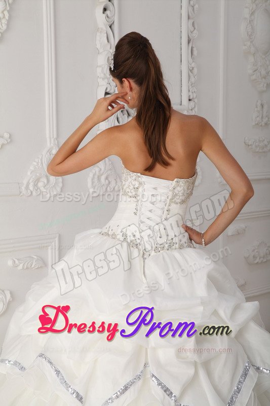 Ruffled Layers White Organza Sweet Sixteen Dresses with Beading
