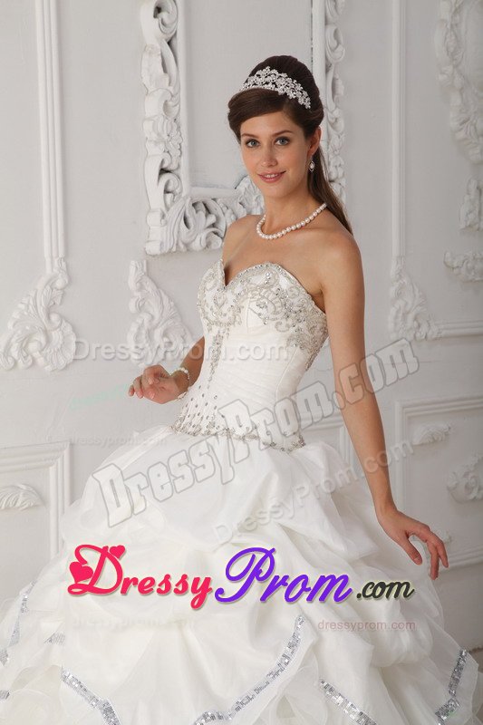 Ruffled Layers White Organza Sweet Sixteen Dresses with Beading