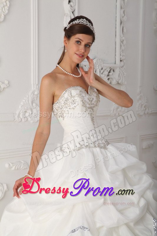 Ruffled Layers White Organza Sweet Sixteen Dresses with Beading