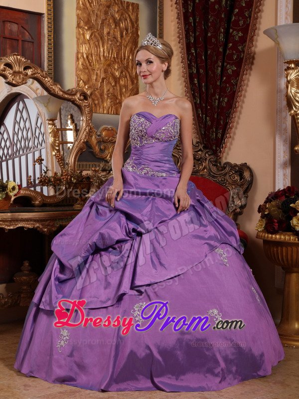 Lavender Ball Gown Sweet 15 Dresses with Appliques and Pick ups