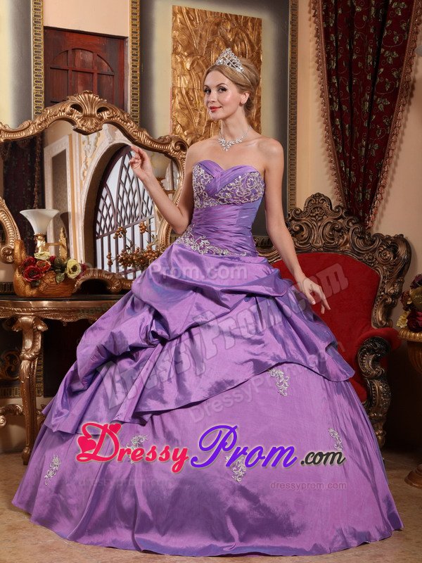 Lavender Ball Gown Sweet 15 Dresses with Appliques and Pick ups