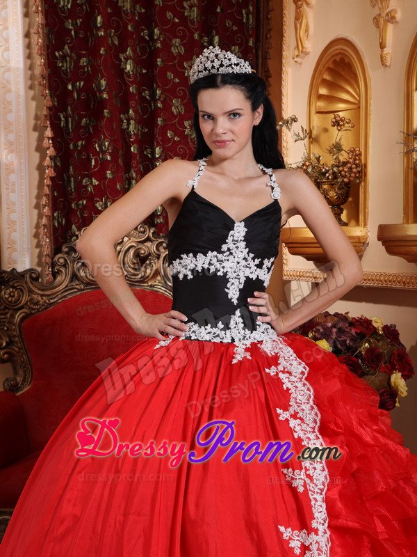 Perfect Red and Black Halter Sweet 15 Dresses with Appliques