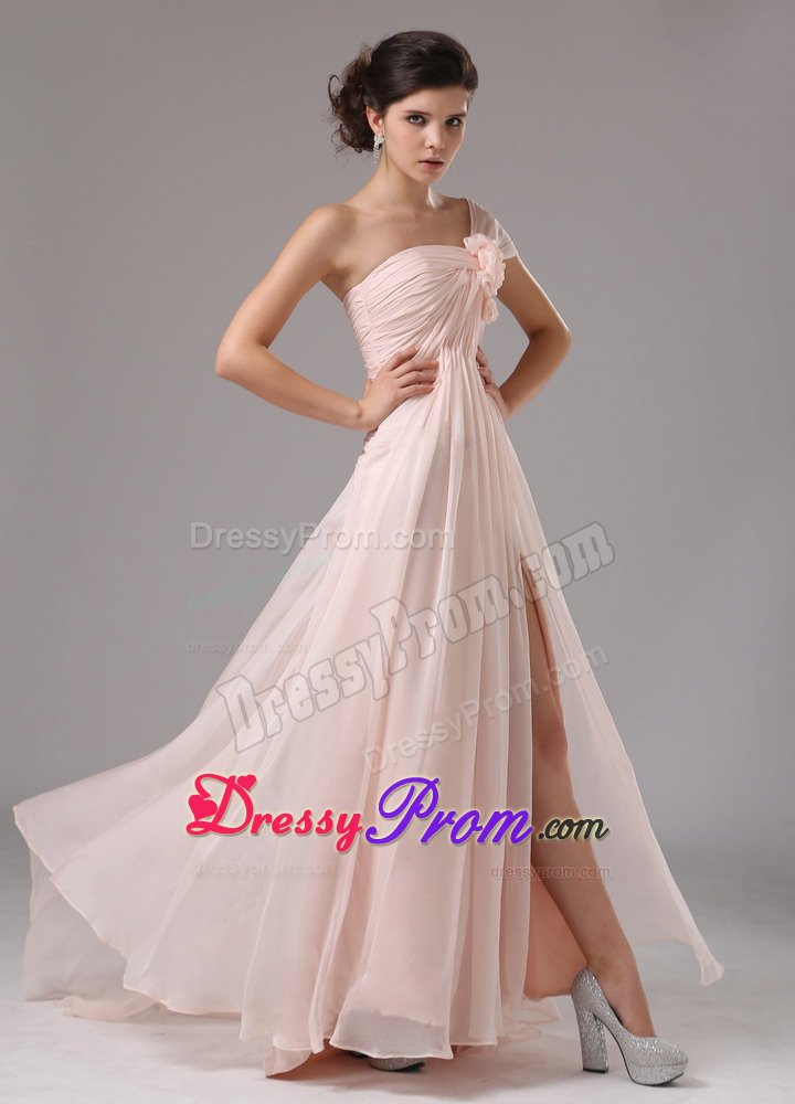 Wholesale Light Pink One Shoulder Flowers Slitted Prom Dress