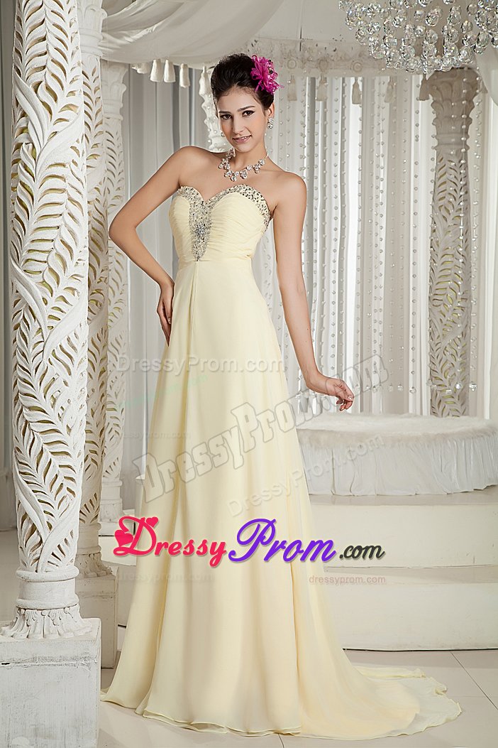 Fast Delivery Light Yellow Beaded Brush Train Prom Dress