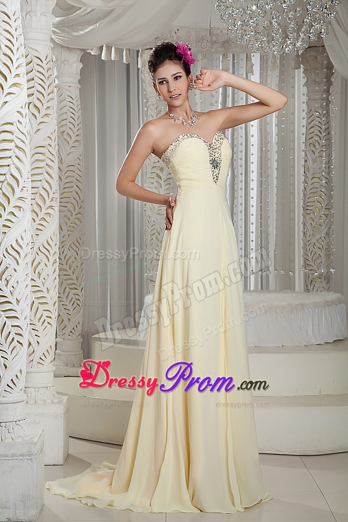 Fast Delivery Light Yellow Beaded Brush Train Prom Dress