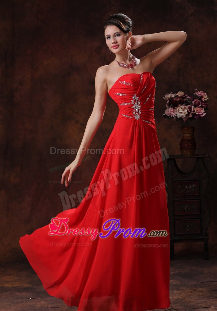 Red Strapless Floor-length Prom Celebrity Dress with Rhinestones