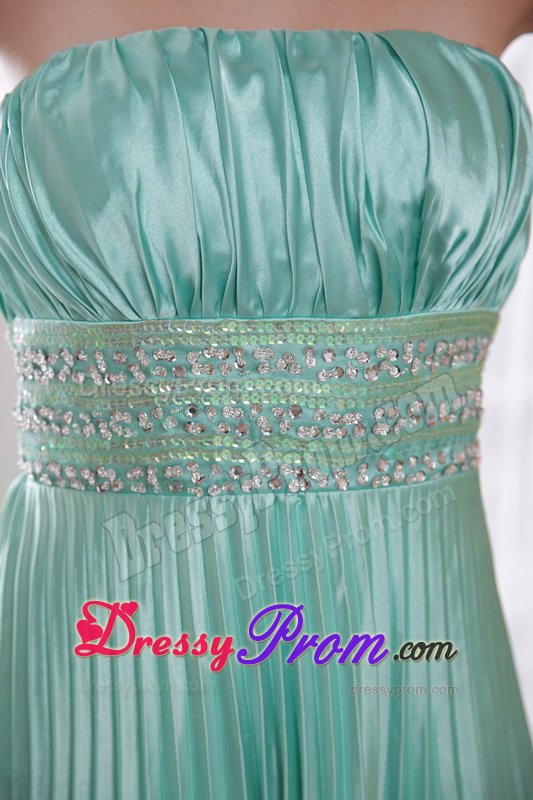 Beading and Pleats Accent Prom Celebrity Dresses in Apple Green