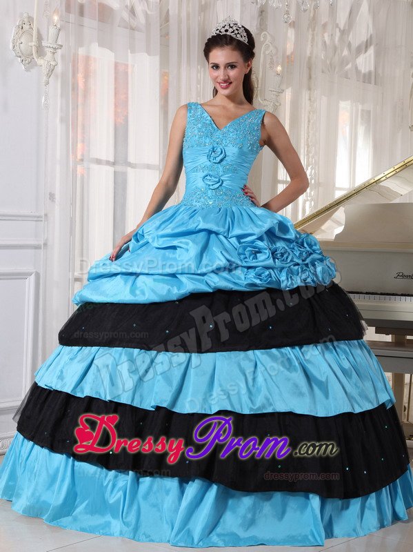 Blue and Black Taffeta Sixteen Quinceanera Dress with Appliques