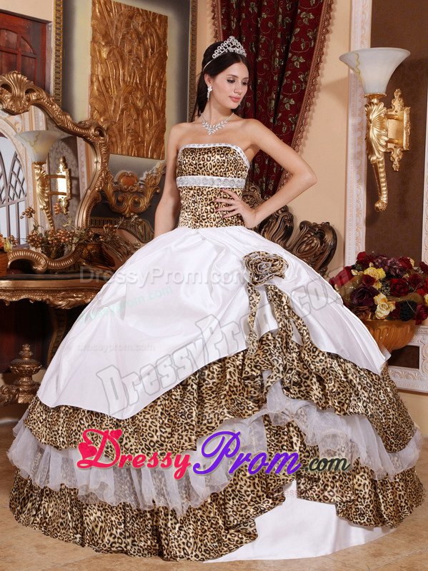 Ruffled Layers Accent White Quinceanera Gown Dresses of Leopard