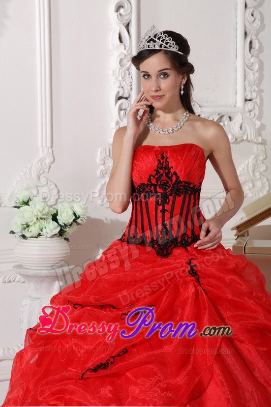 Embroidered Strapless Long Quinceanera Dresses of Red Organza