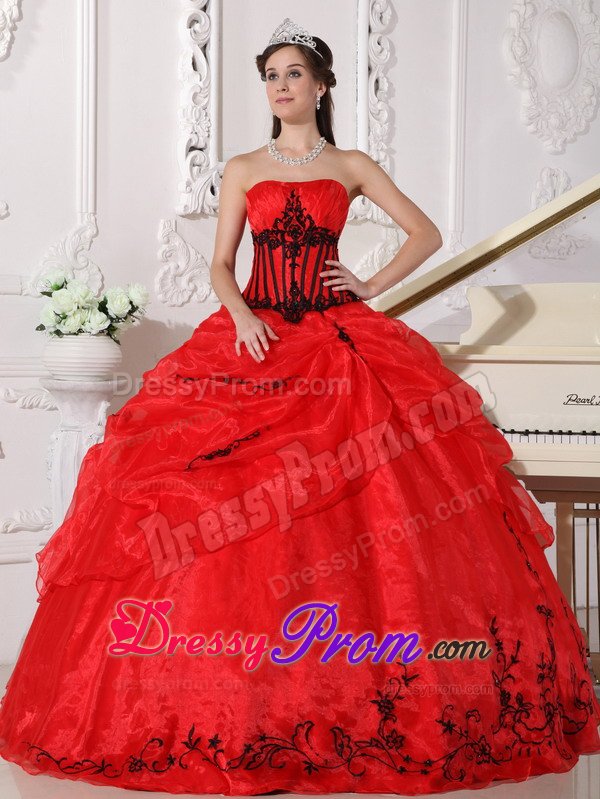 Embroidered Strapless Long Quinceanera Dresses of Red Organza