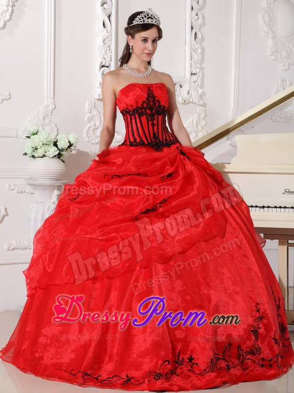 Embroidered Strapless Long Quinceanera Dresses of Red Organza