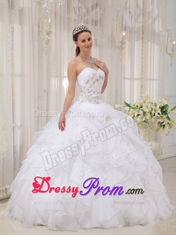 Ruffles and Appliqued White Quinceanera Dresses of Sweetheart