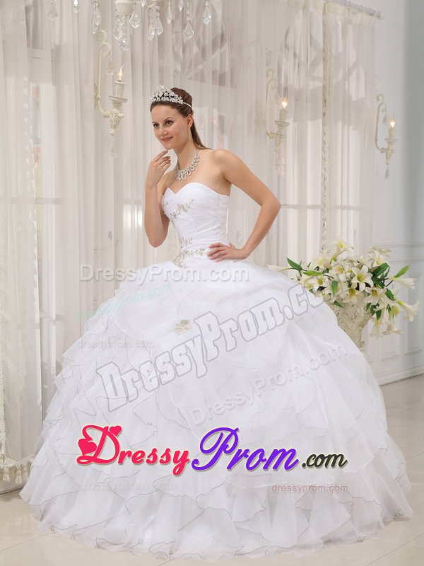 Ruffles and Appliqued White Quinceanera Dresses of Sweetheart
