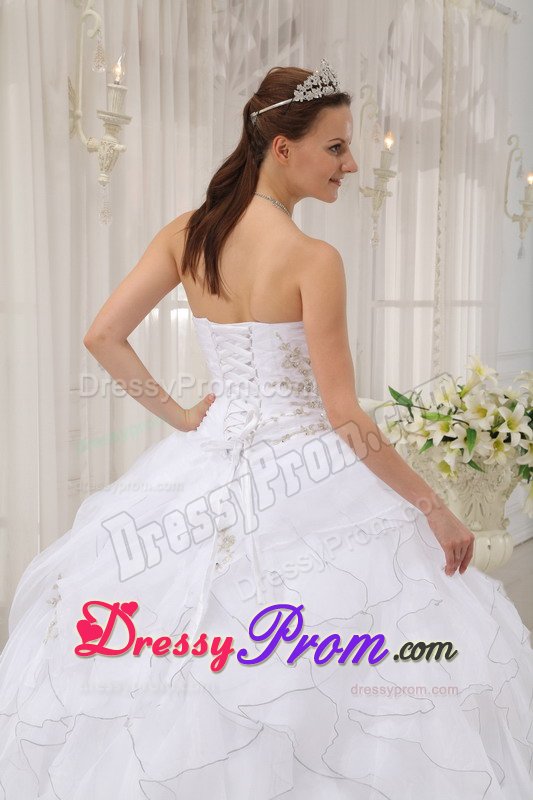 Ruffles and Appliqued White Quinceanera Dresses of Sweetheart