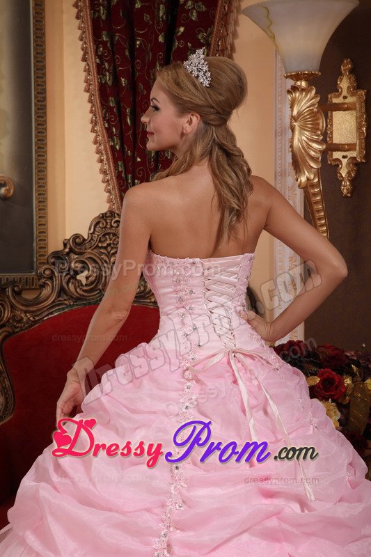 Tasty Pink Ruffled Dresses for a Quince Beaded Appliques Strapless