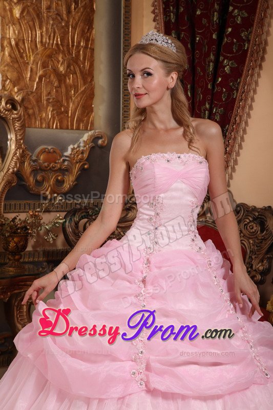 Tasty Pink Ruffled Dresses for a Quince Beaded Appliques Strapless
