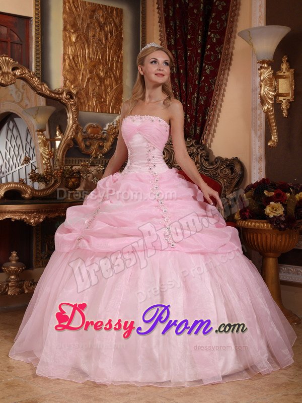 Tasty Pink Ruffled Dresses for a Quince Beaded Appliques Strapless