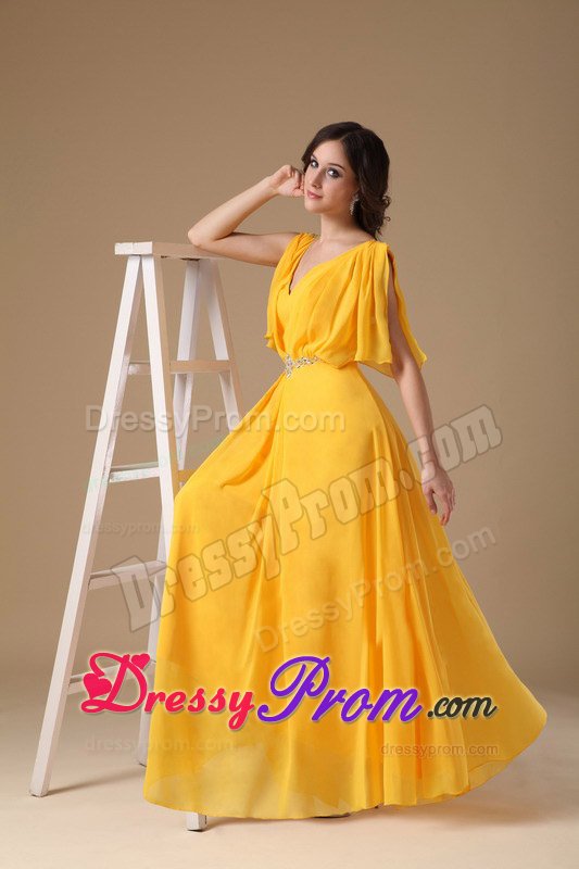 Graceful V-neck Prom Dresses for Ladies Beading Floor-length in Chiffon