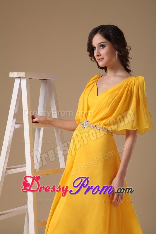 Graceful V-neck Prom Dresses for Ladies Beading Floor-length in Chiffon