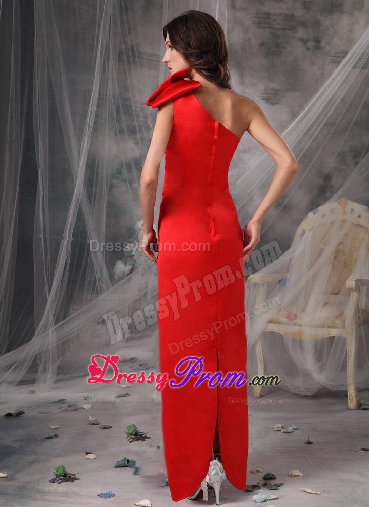 Elegant Red Prom Graduation Dress High Slit One Shoulder Satin in Suzano