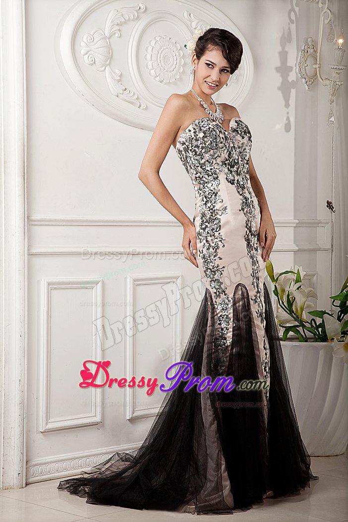 Champagne and Black Sweetheart Prom Celebrity Dress Appliques