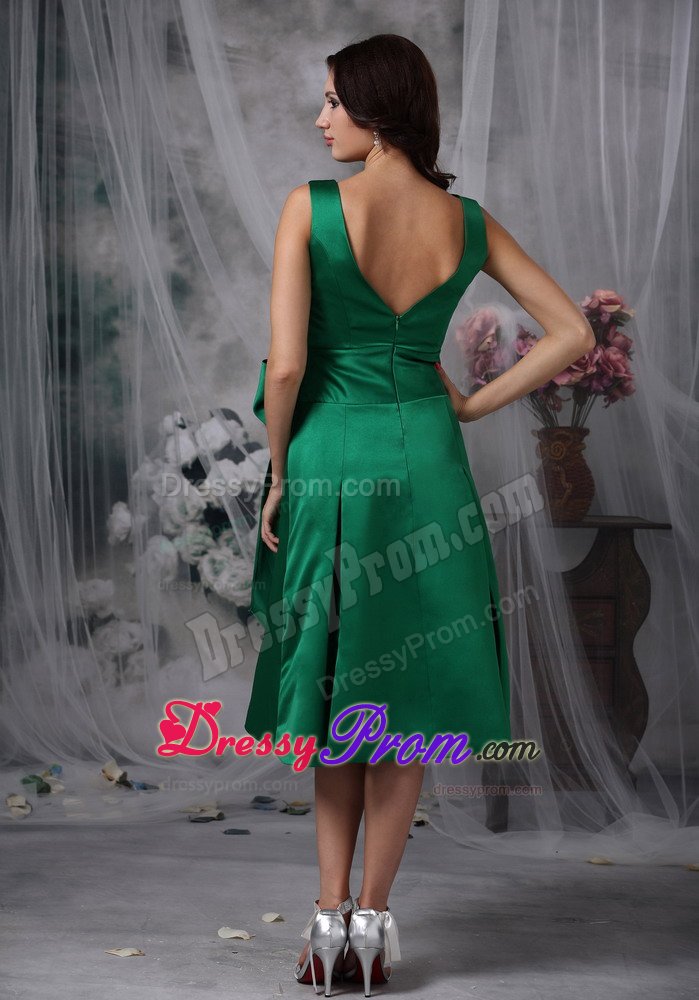 Bowknot and Ruches Accent V-neck Quinceanera Dama Dress in Green