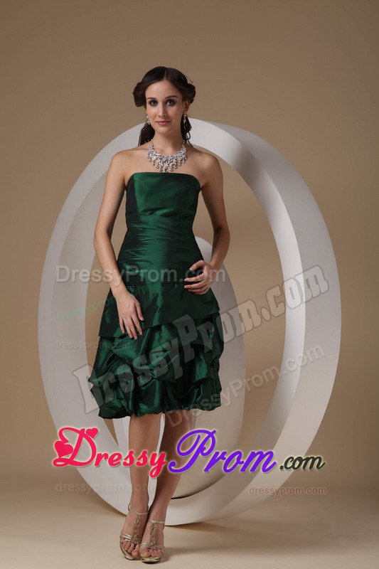 Hunter Green Quinceanera Dama Dresses with Ruches and Pick ups