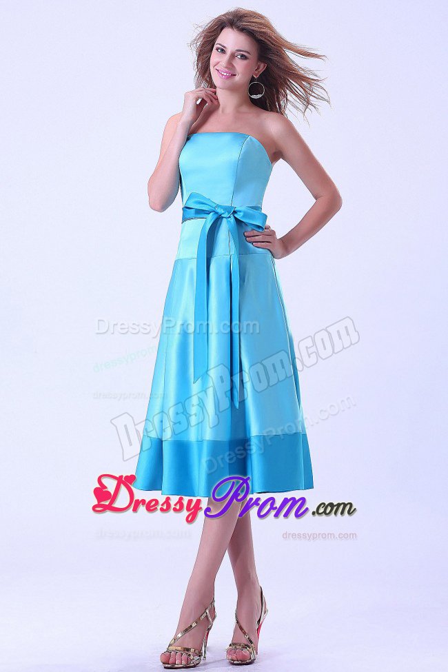 Aqua Blue Satin Tea Length Quinceanera Dama Dresses with Sash