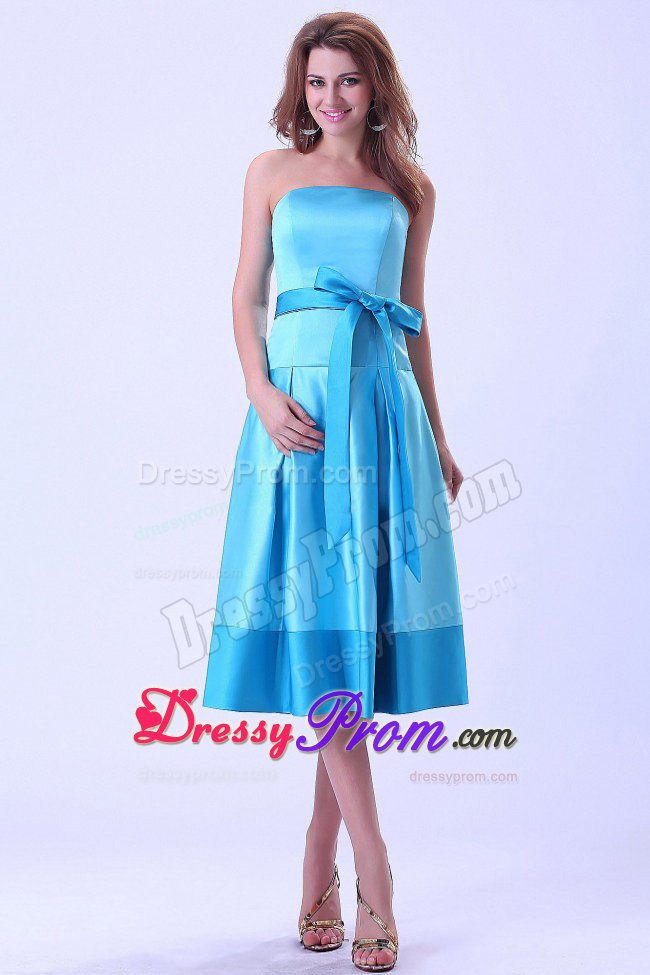 Aqua Blue Satin Tea Length Quinceanera Dama Dresses with Sash